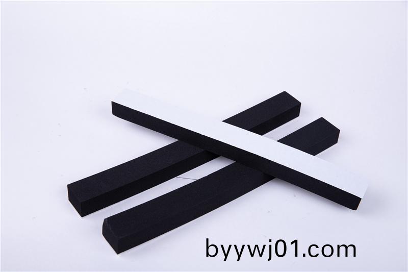 CR減震保(bao)溫條